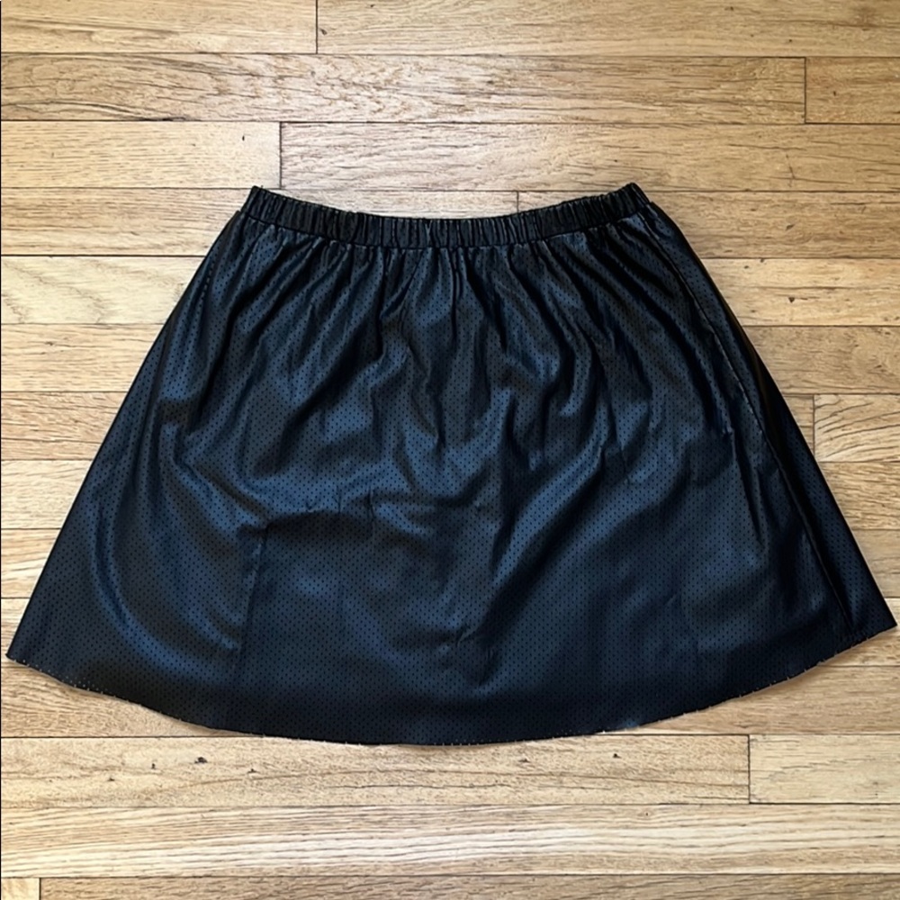 Black skirt, kids